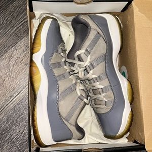 Low top retro 11 size 8